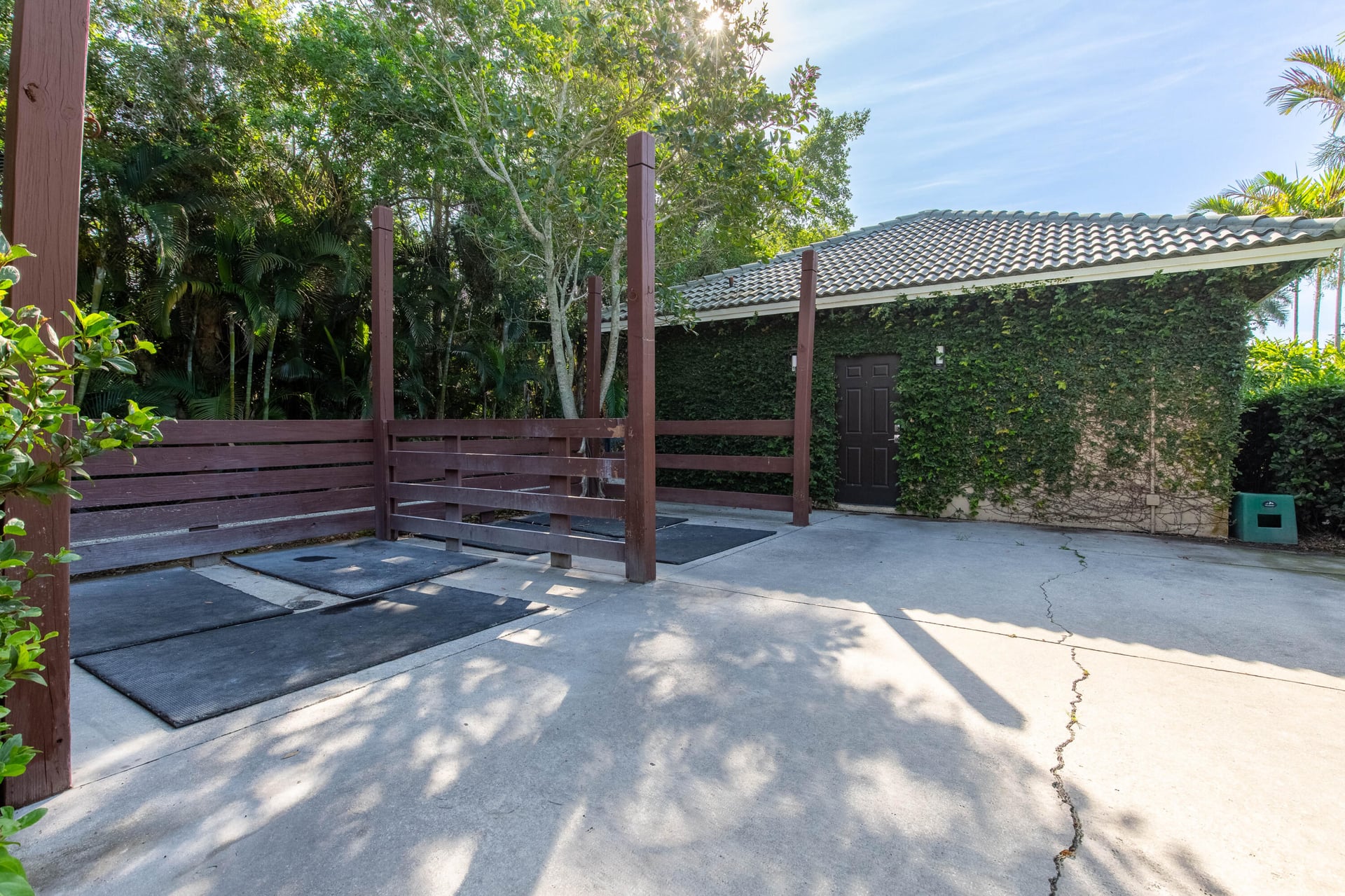 Saddle Trail Park Residence photo 10