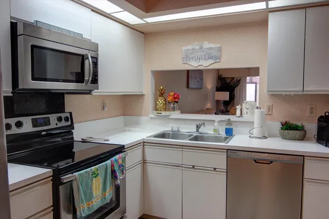  Unit B-4 photo 14