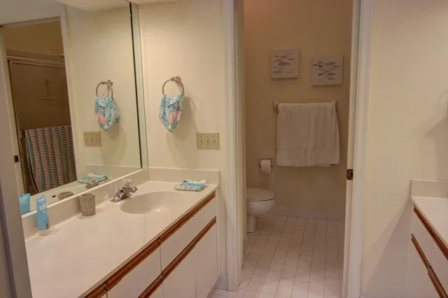  Unit B-4 photo 18