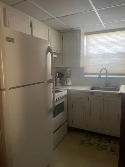 Unit 322 photo 6