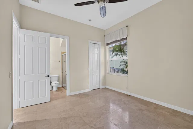 Residence photo 33