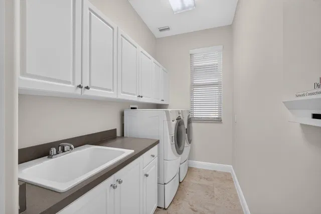 Residence photo 36