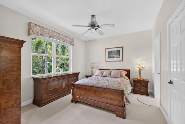 Residence photo 43