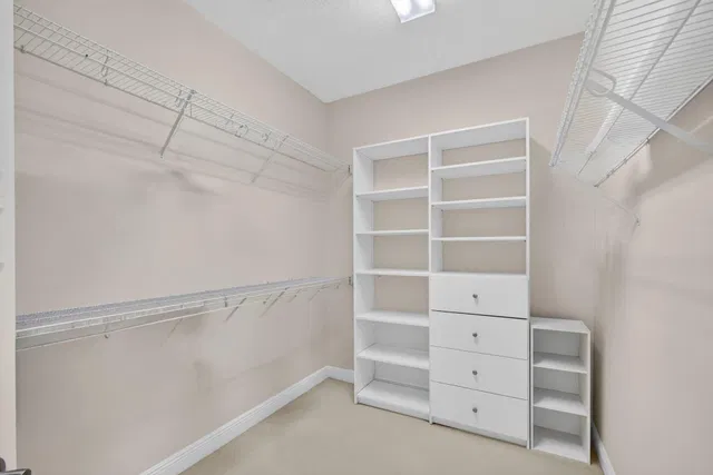 Residence photo 57