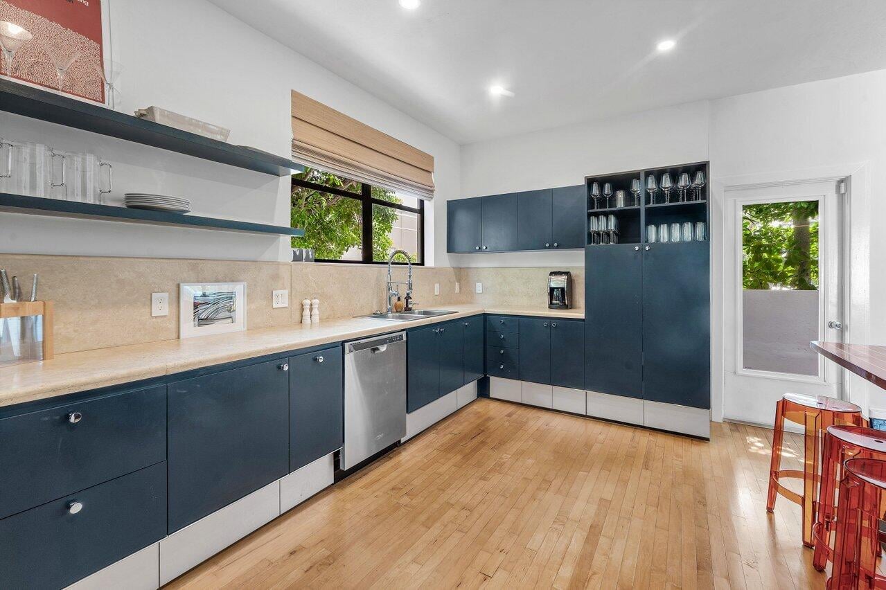 Royal Park Residence photo 19