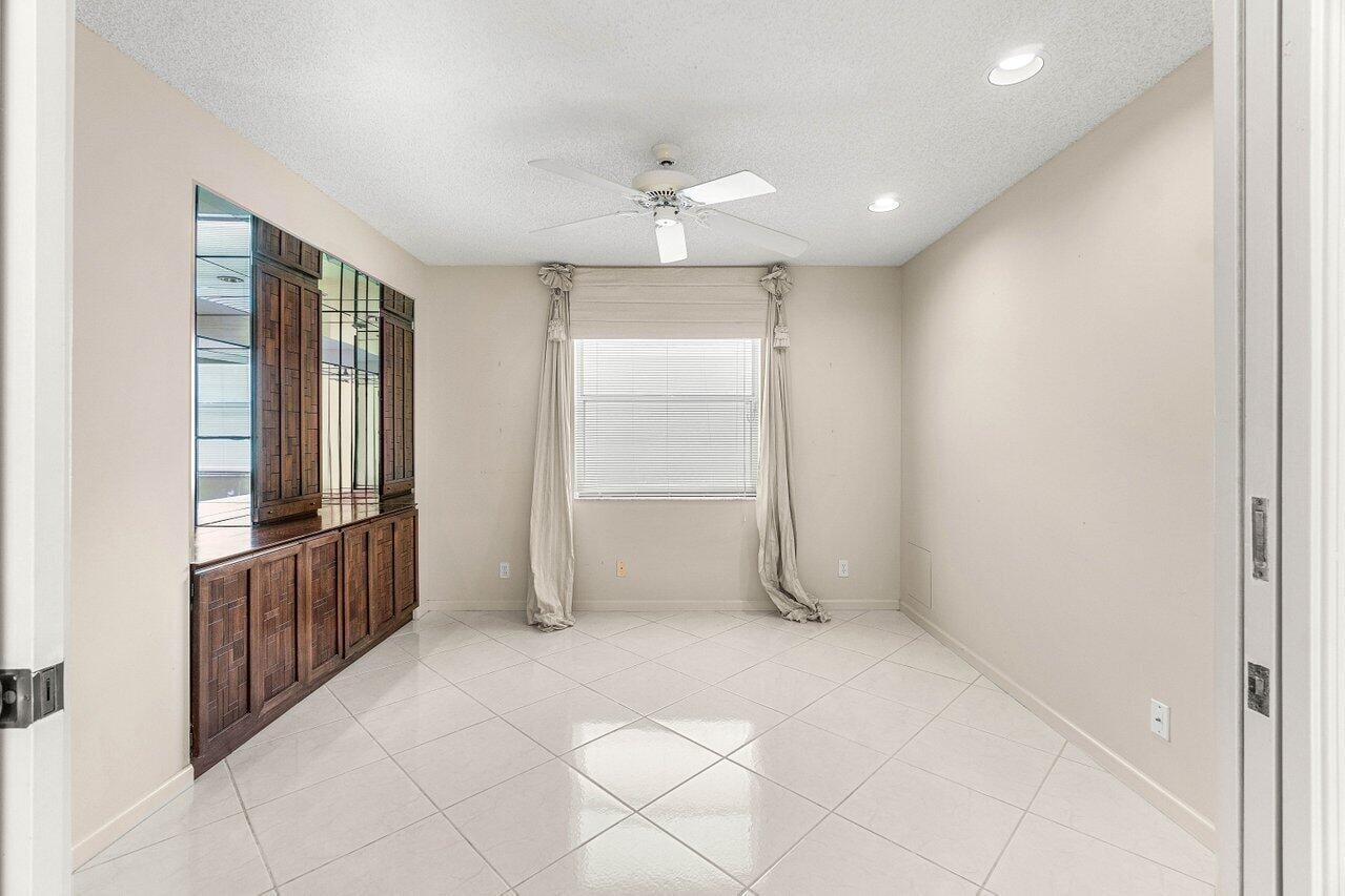 Residence photo 29