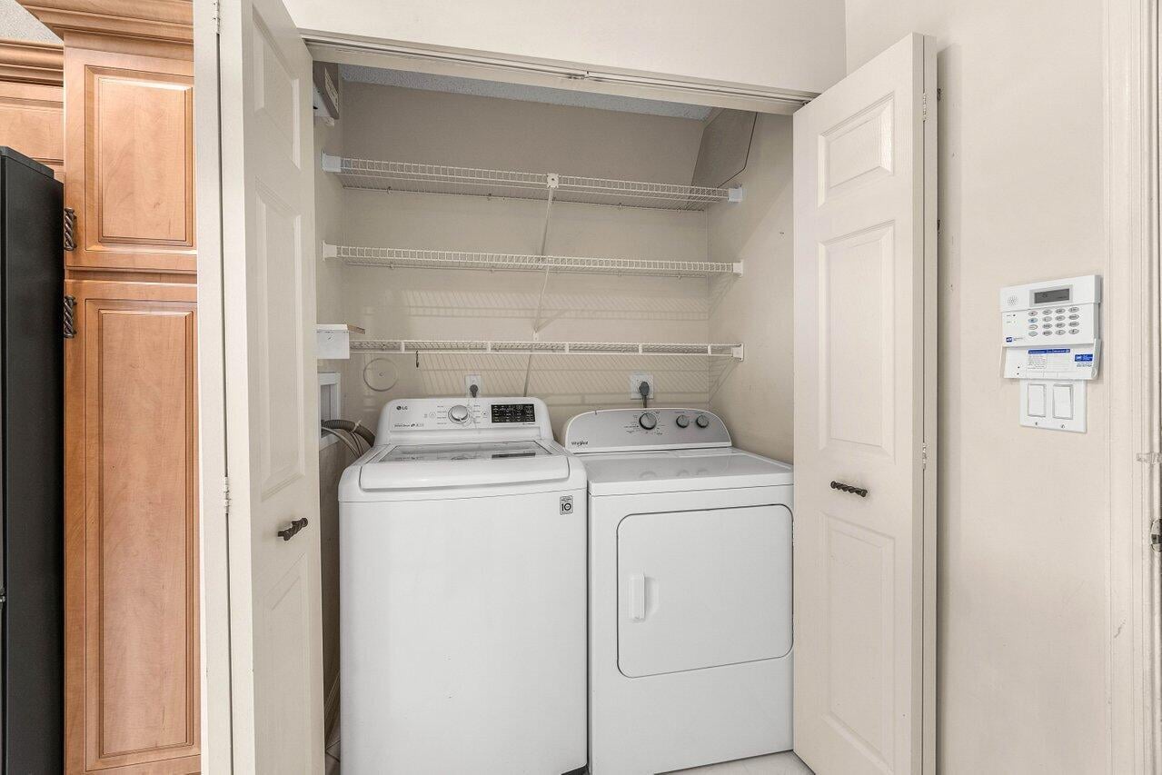 Residence photo 38