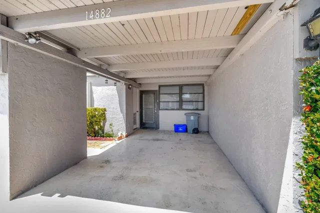 Residence photo 3