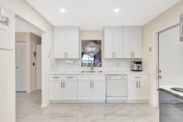 Residence photo 18
