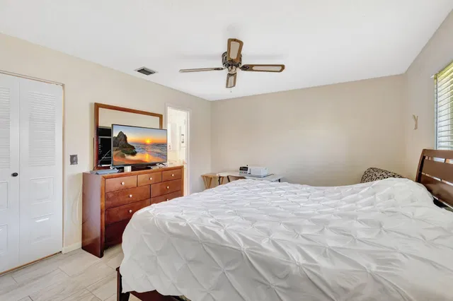 Residence photo 25