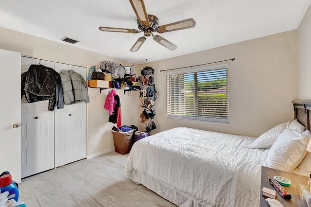 Residence photo 30