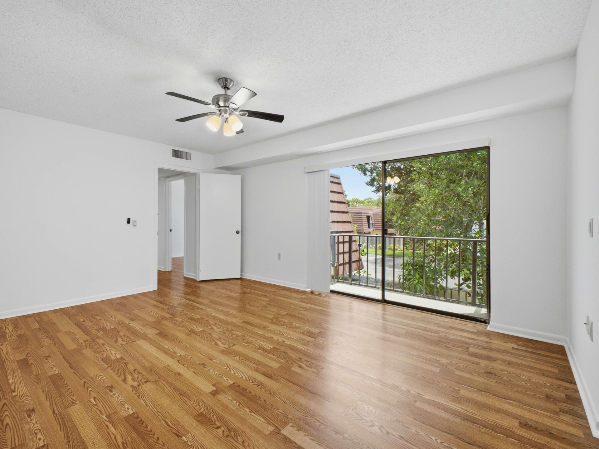 Residence photo 3