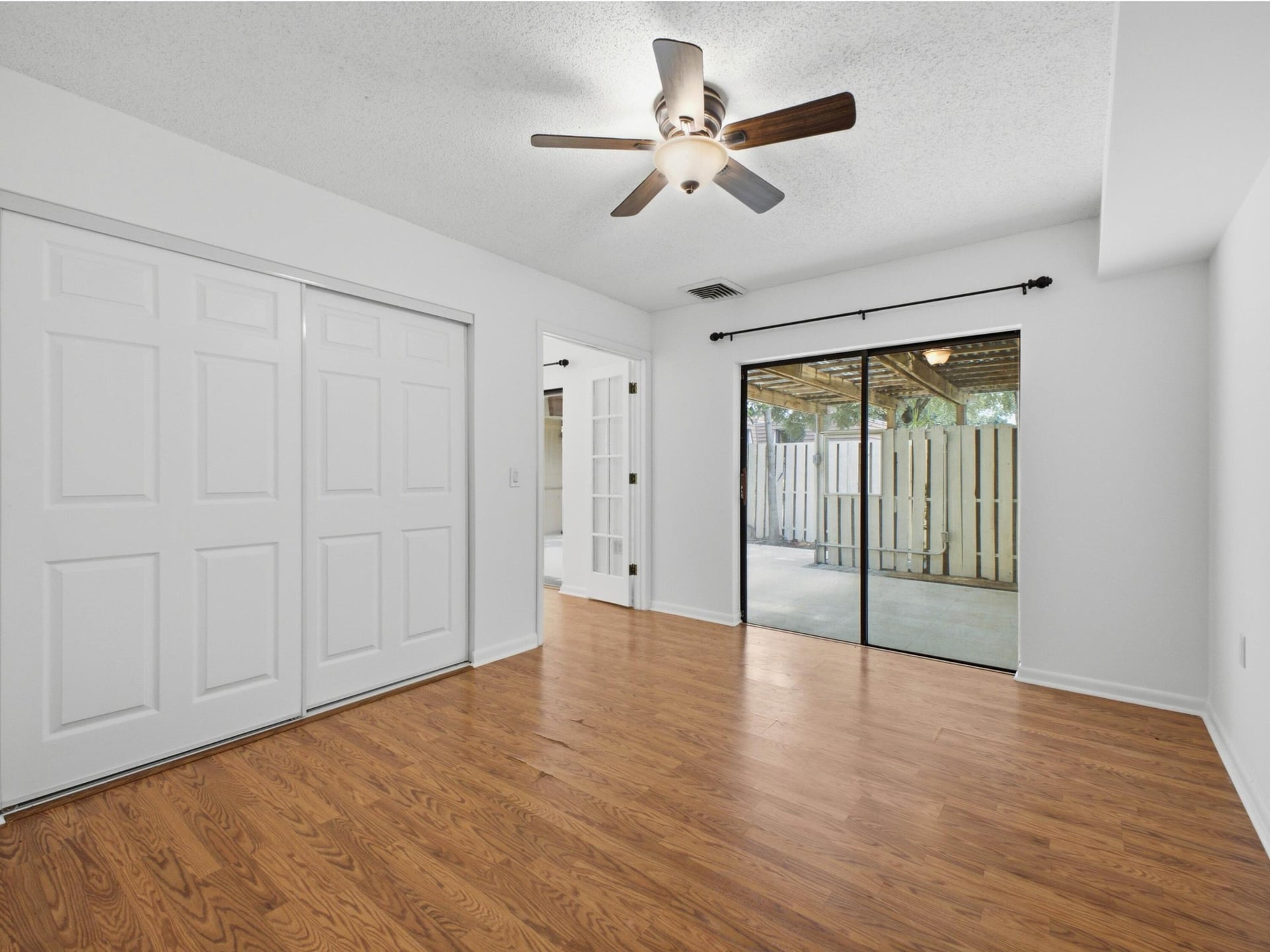 Residence photo 18