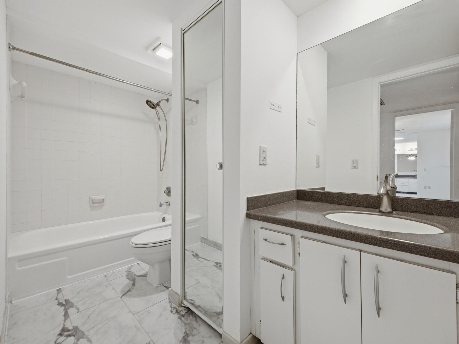 Residence photo 24