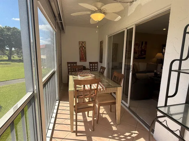 Unit 207 photo 16