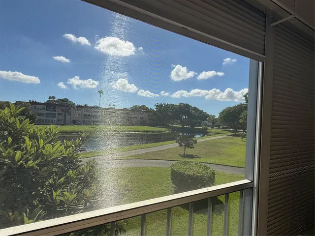 Unit 207 photo 17