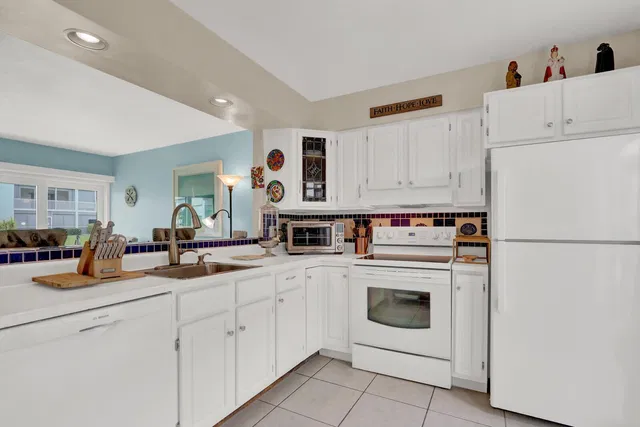  Unit 133 photo 20