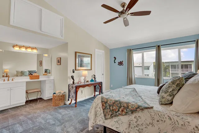  Unit 133 photo 37