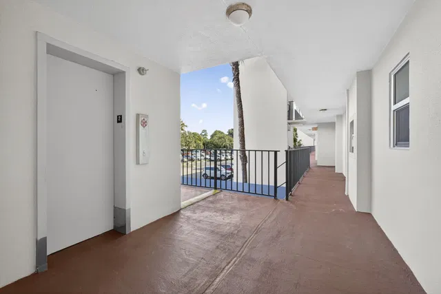 Via Poinciana Lake Worth Unit 202 photo 5