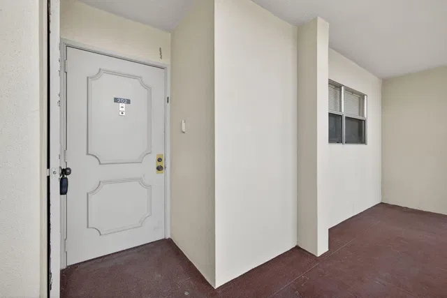 Via Poinciana Lake Worth Unit 202 photo 10