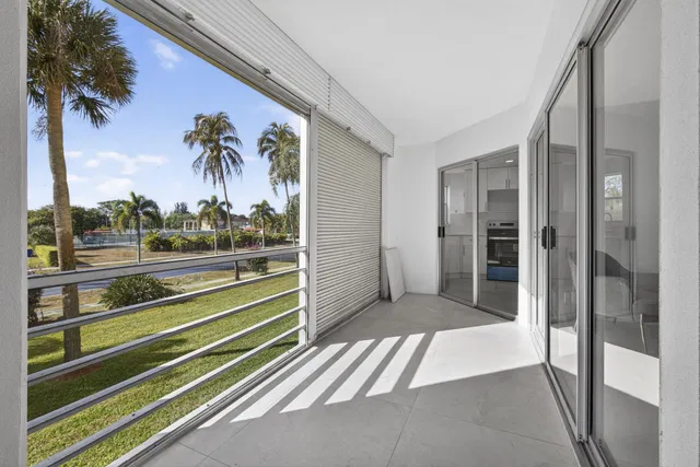 Via Poinciana Lake Worth Unit 202 photo 38