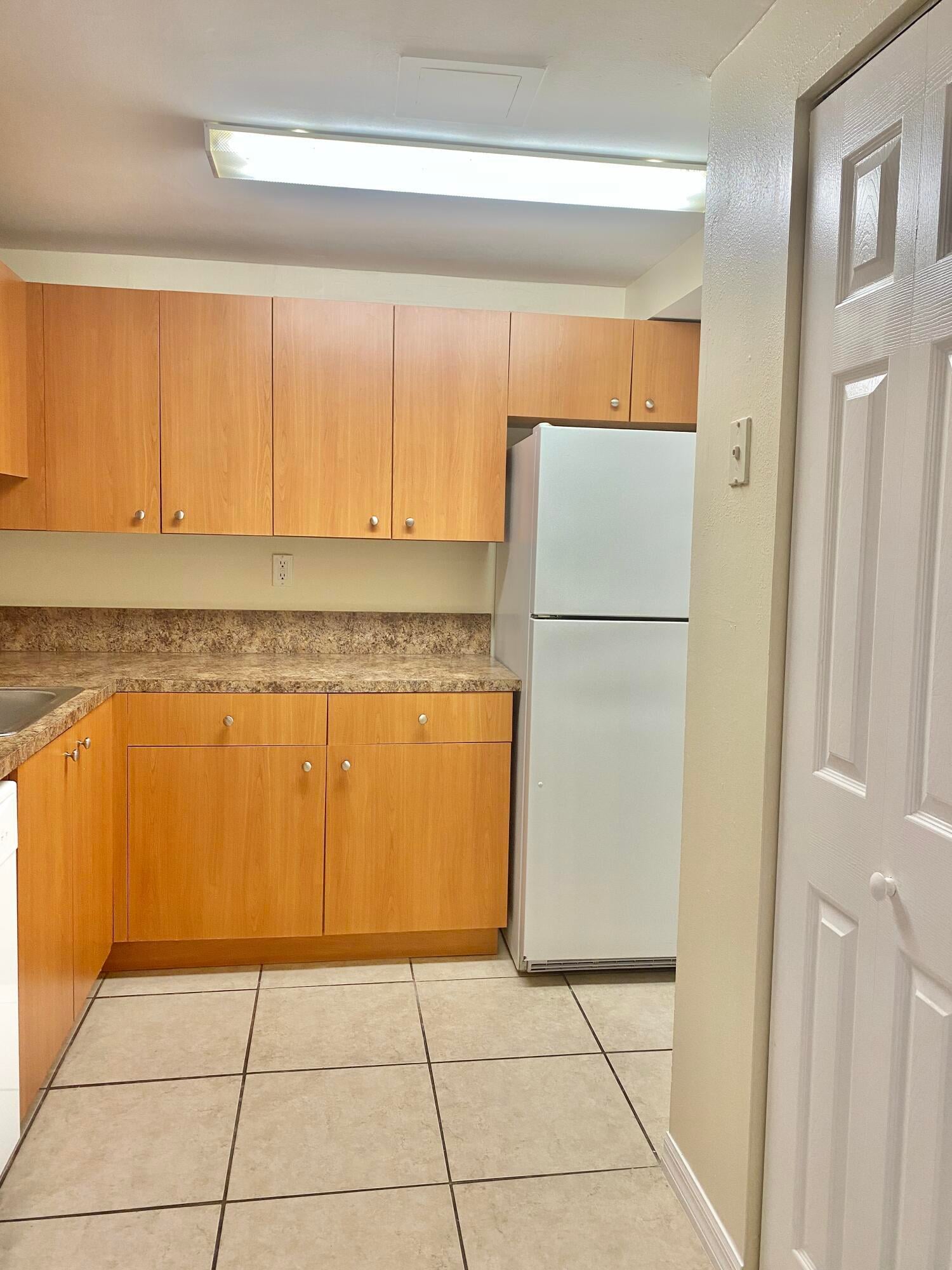Unit 208 photo 2