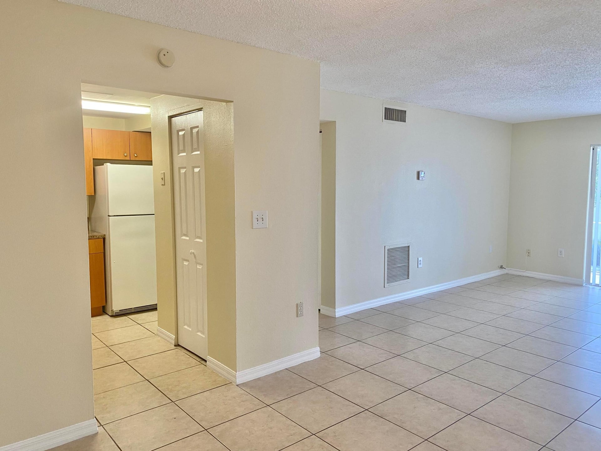 Unit 208 photo 5
