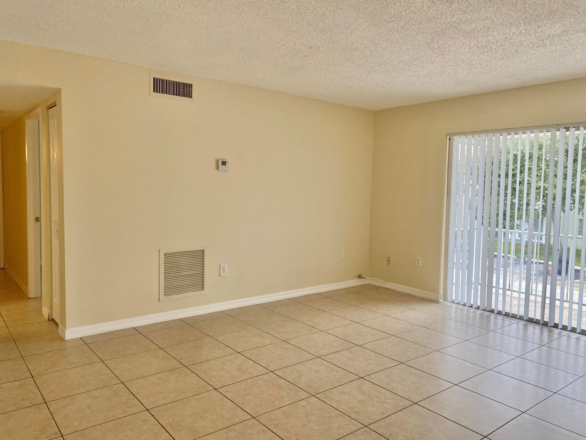 Unit 208 photo 7