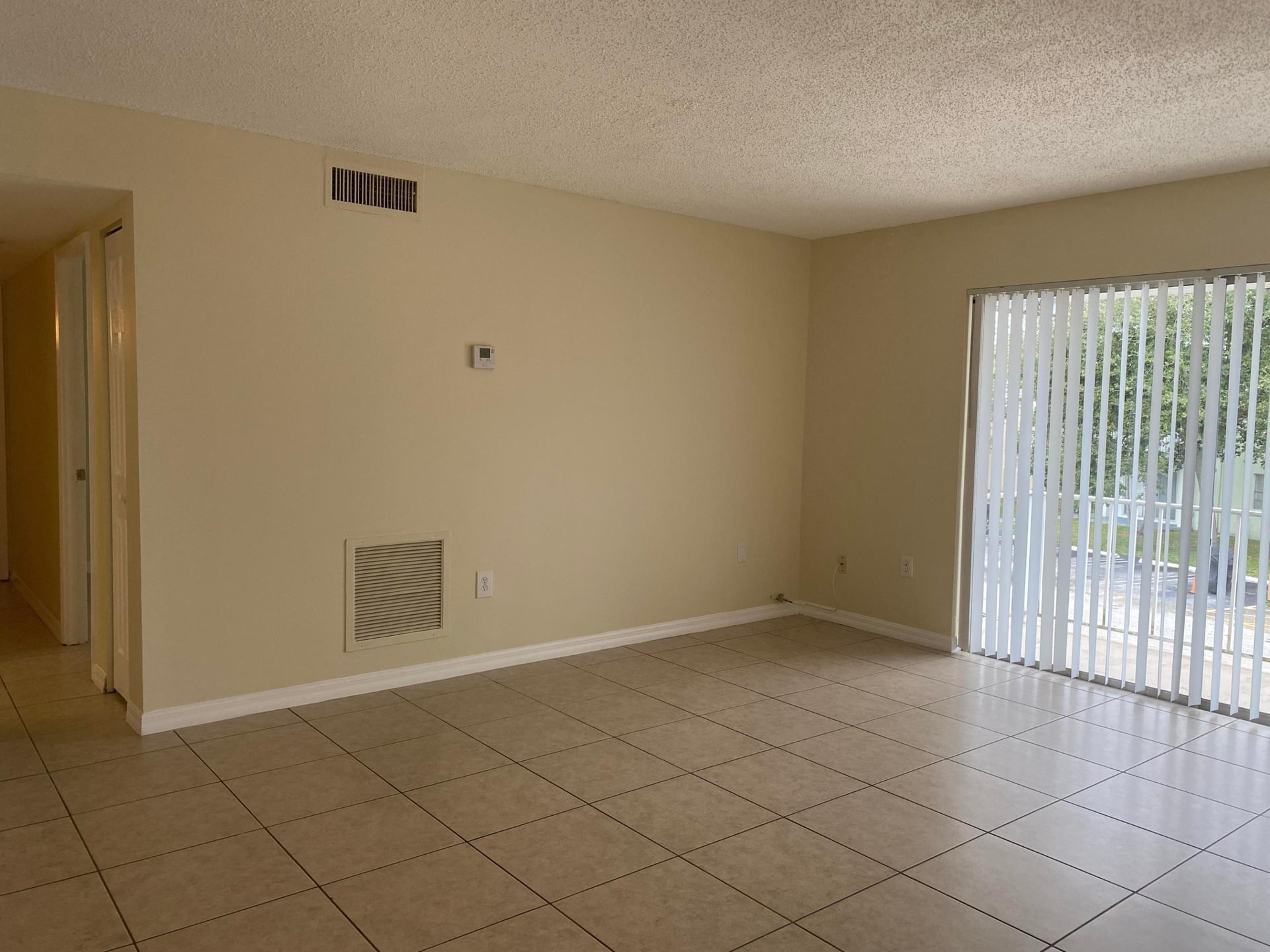 Unit 208 photo 8