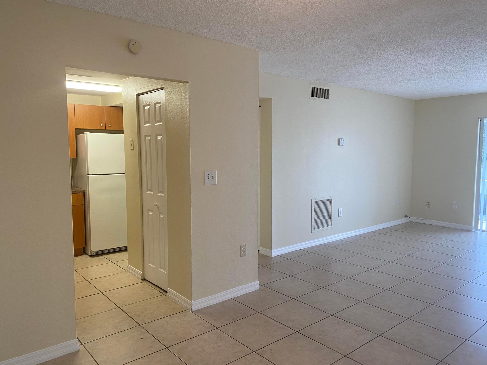 Unit 208 photo 9