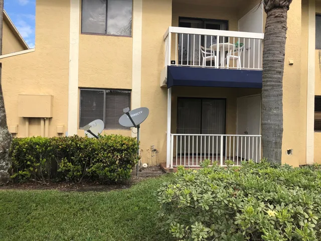  Unit 120 photo 6