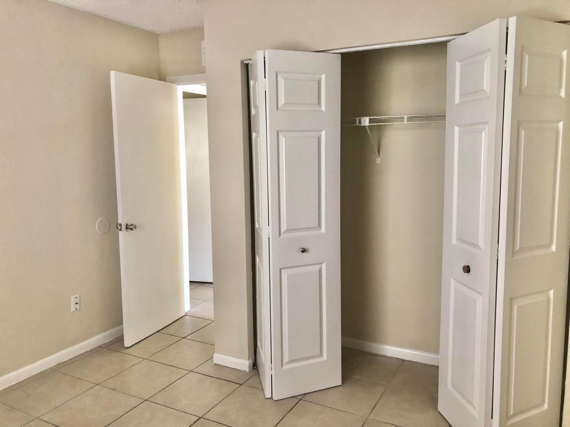  Unit 120 photo 11