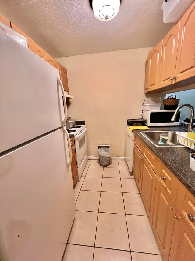  Unit 120 photo 15