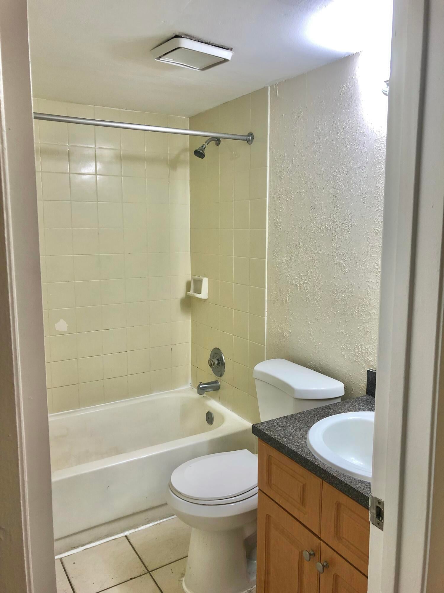  Unit 120 photo 22