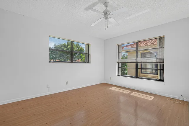  Residence photo 18