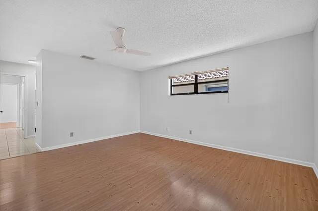  Residence photo 21