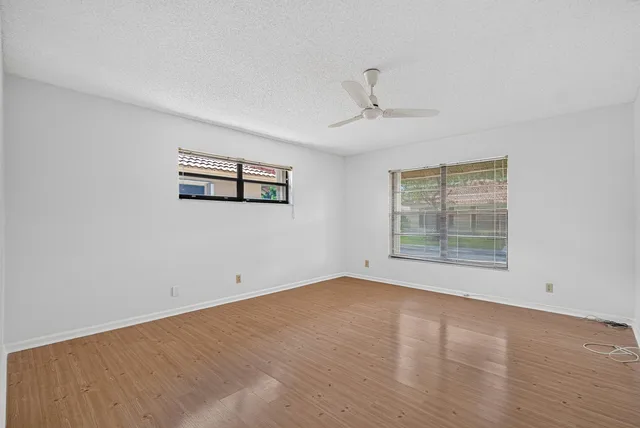  Residence photo 22