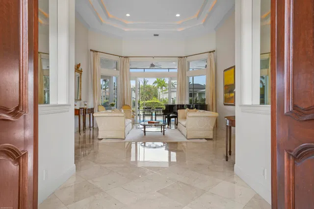 Residence photo 5