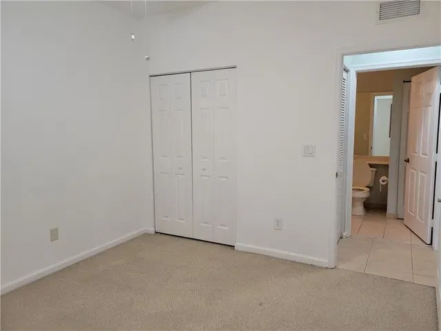 Unit 117 photo 17