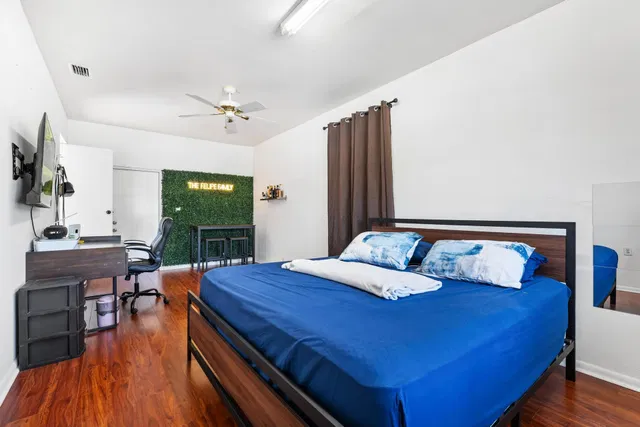 Residence photo 18