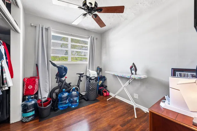 Residence photo 22