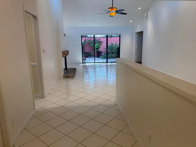 Residence photo 7
