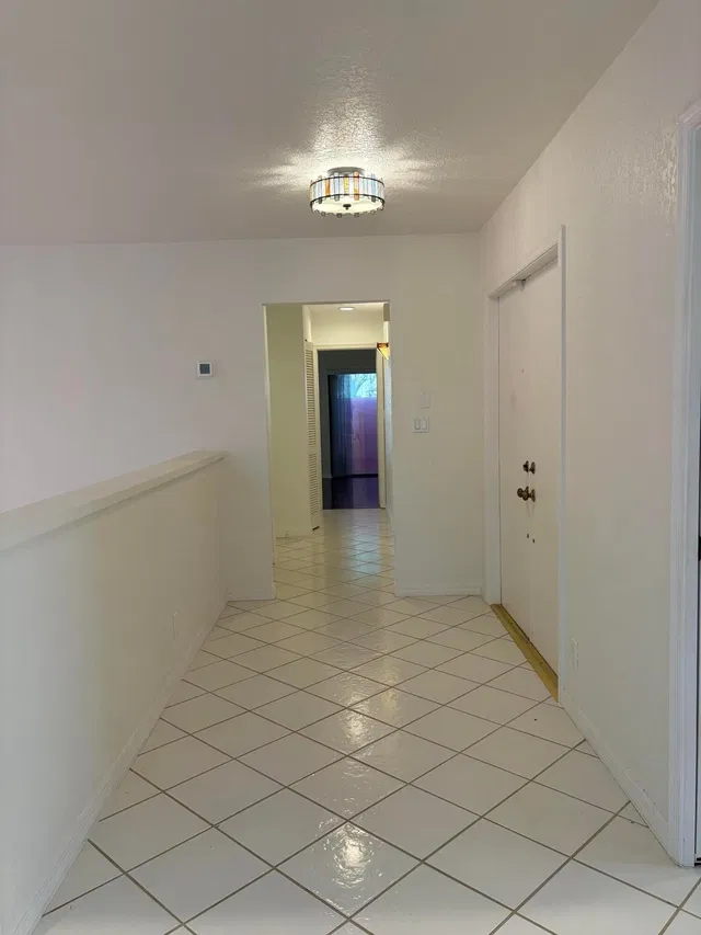 Residence photo 8