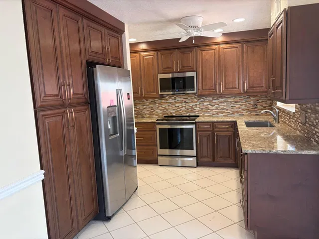 Residence photo 9