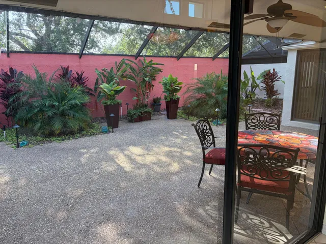 Residence photo 19