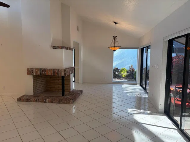 Residence photo 22