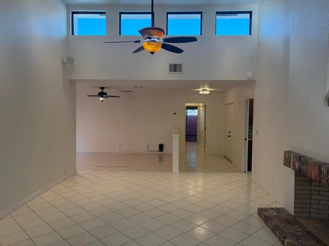 Residence photo 23