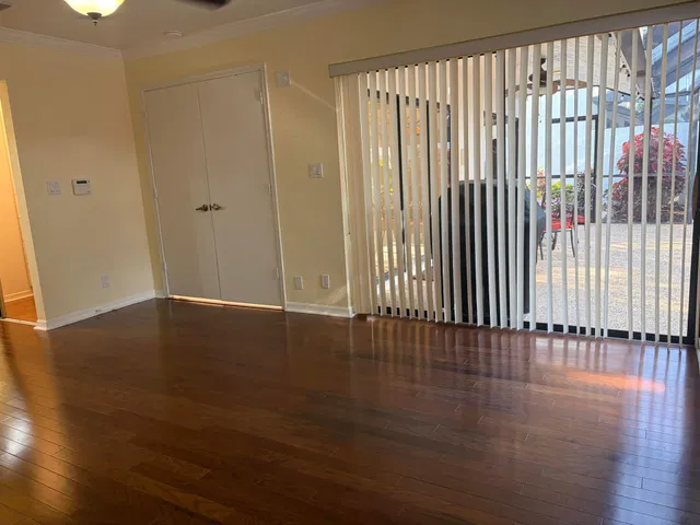 Residence photo 27