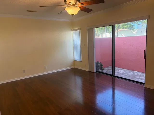 Residence photo 47