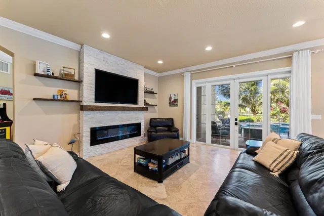 Residence photo 18